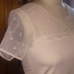 Go Figure Mixed Lace Vintage Top Size Small